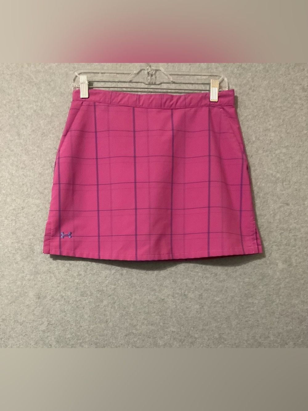Under Armour Hot Pink Grid Golf Skirt /Short Sz 4